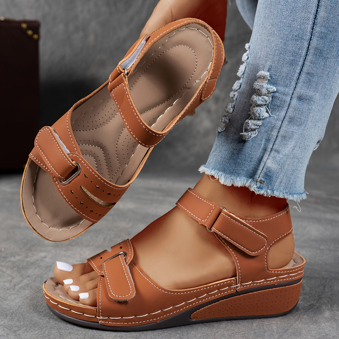 Lorenae | Stable Step Sandals