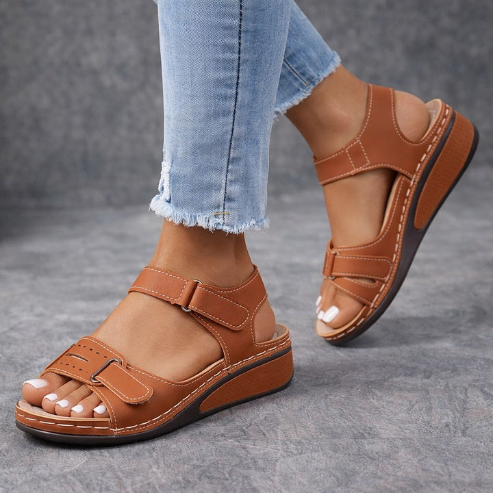 Lorenae | Stable Step Sandals