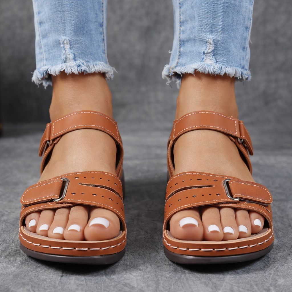 Lorenae | Stable Step Sandals